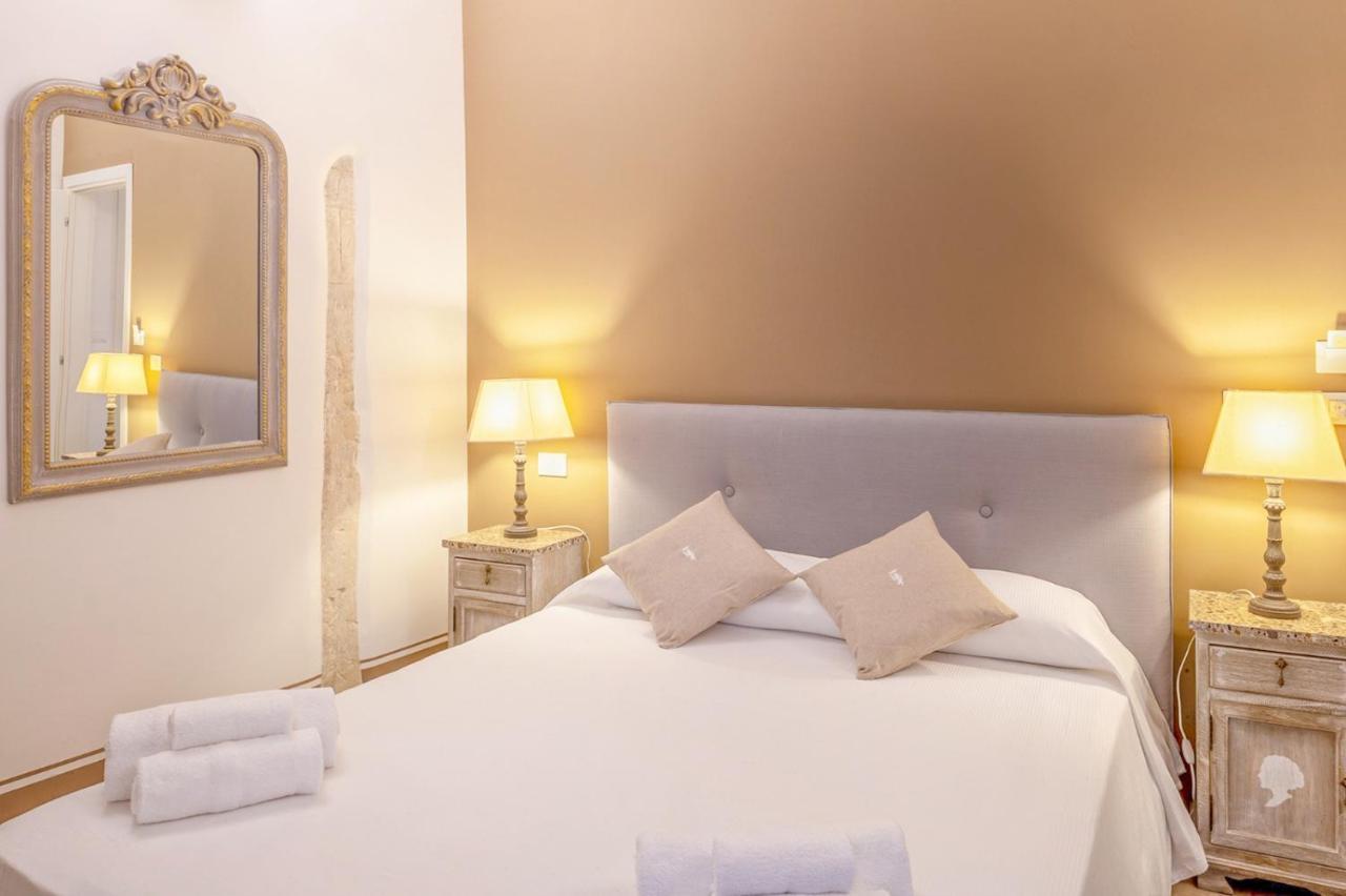 Casa Modica - Luxury Rooms Noto Bagian luar foto