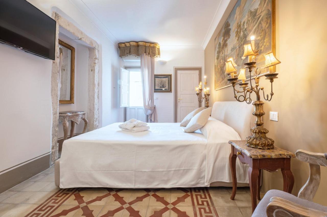 Casa Modica - Luxury Rooms Noto Bagian luar foto