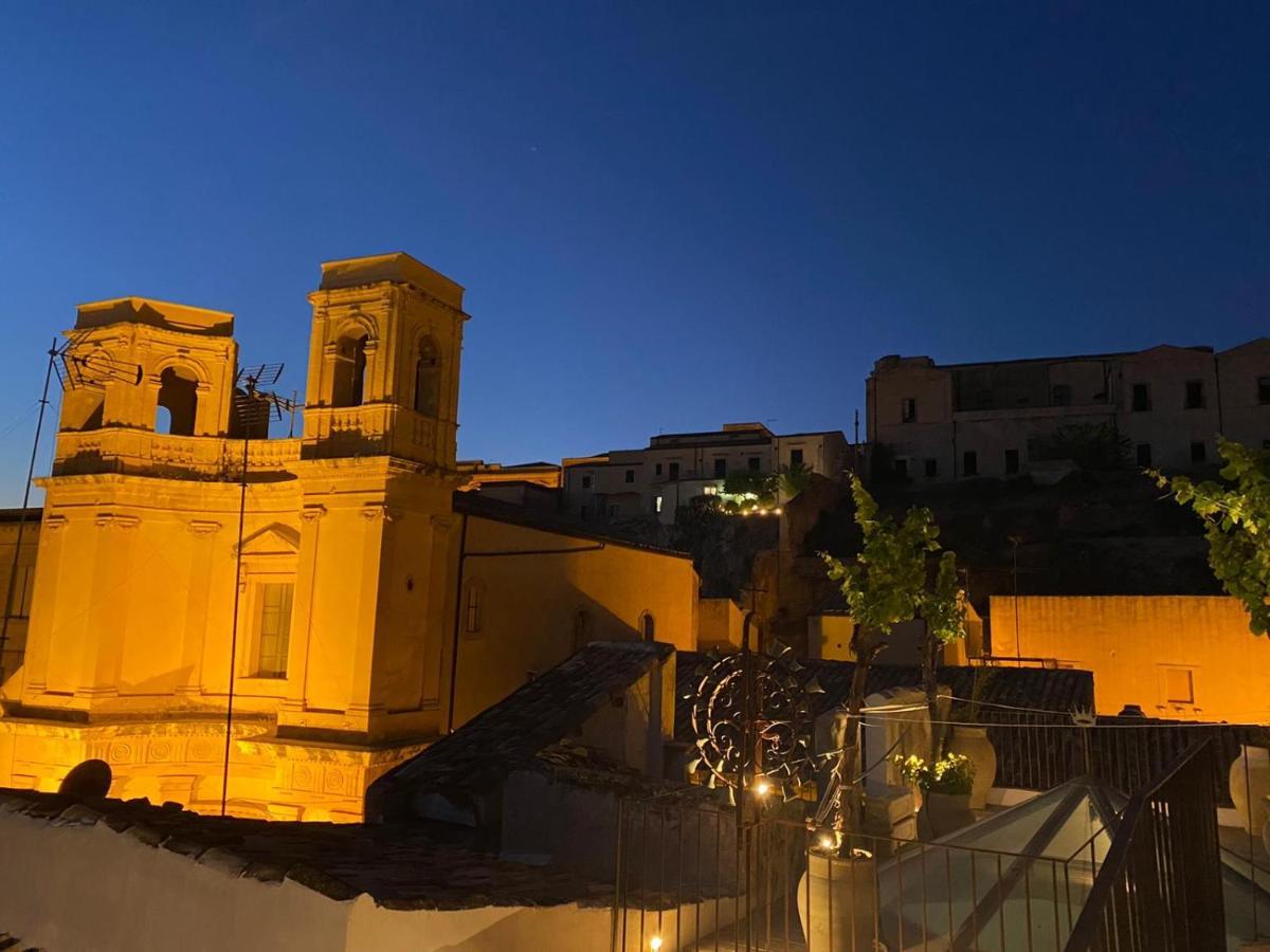 Casa Modica - Luxury Rooms Noto Bagian luar foto