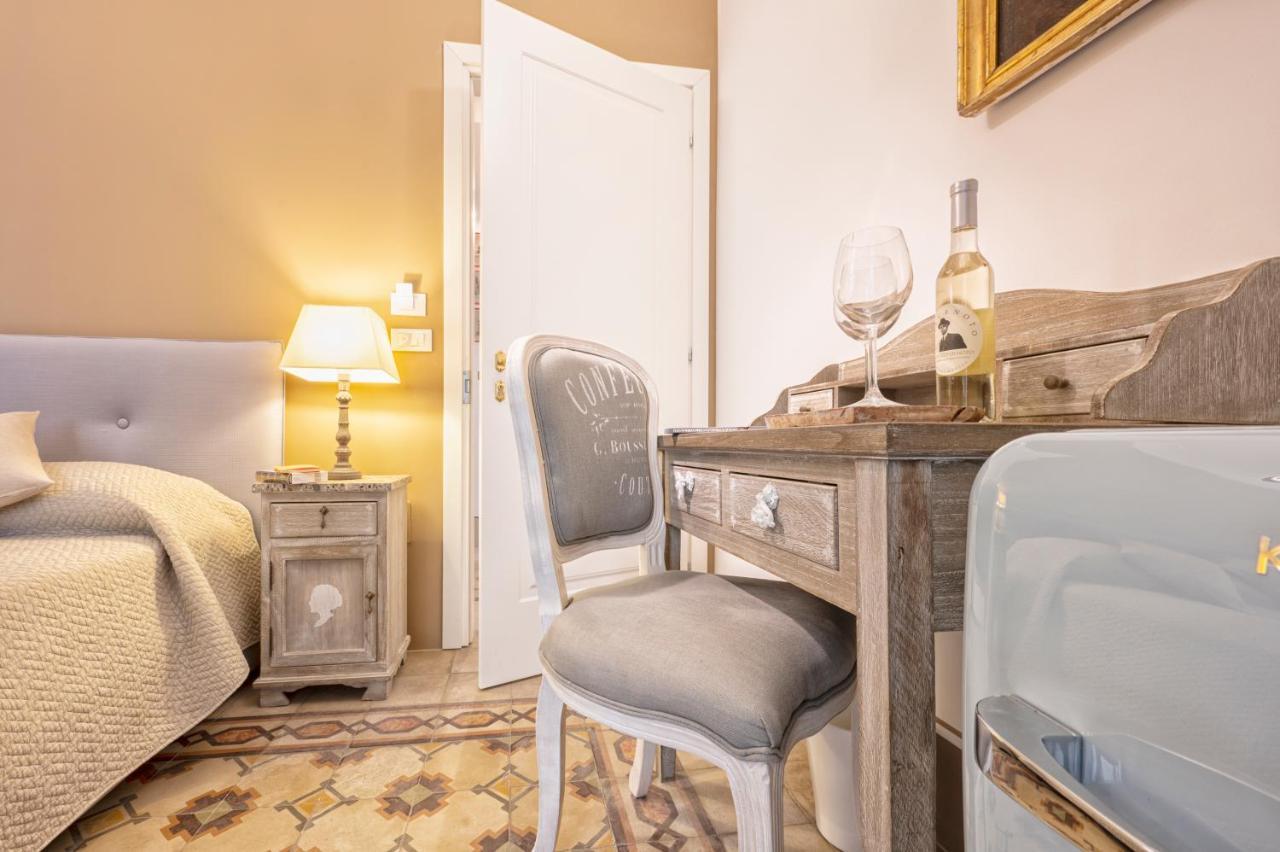 Casa Modica - Luxury Rooms Noto Bagian luar foto