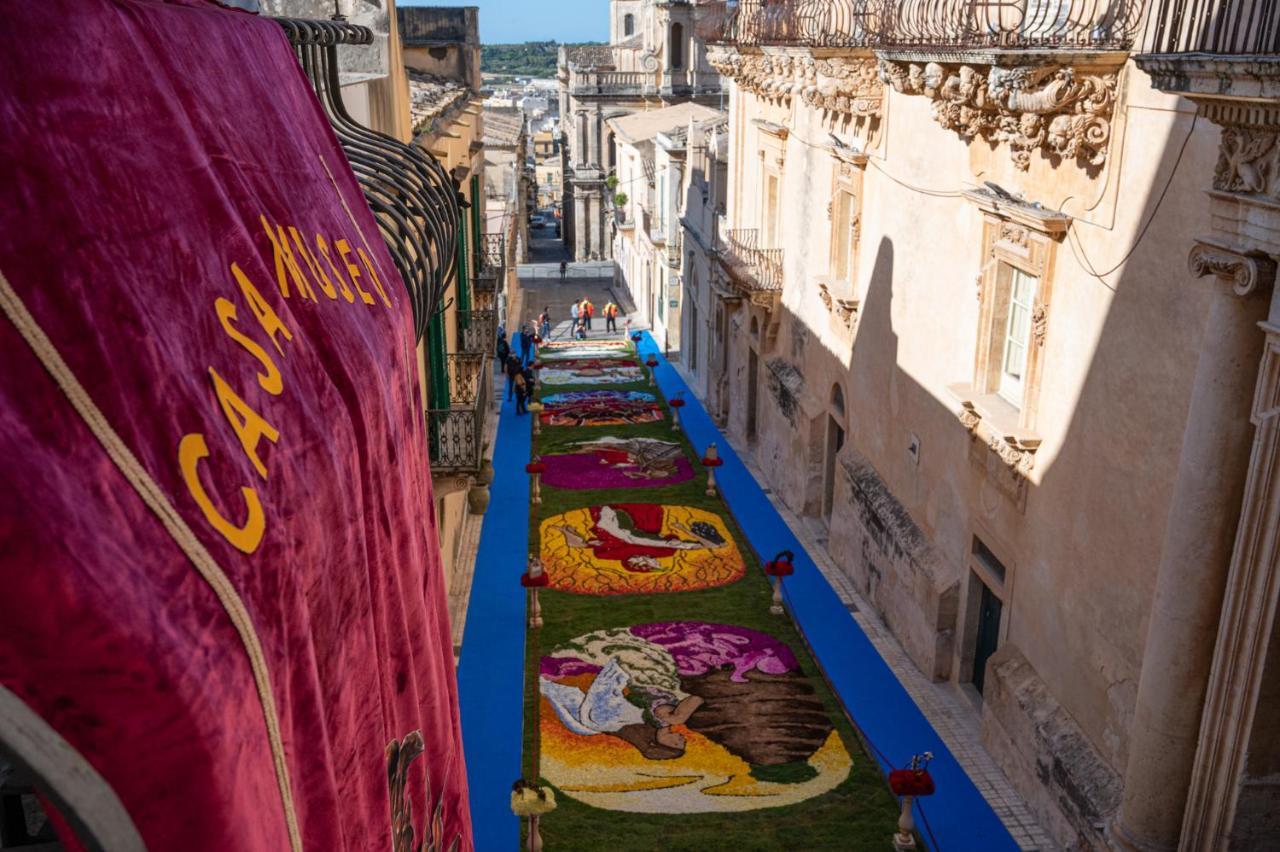 Casa Modica - Luxury Rooms Noto Bagian luar foto