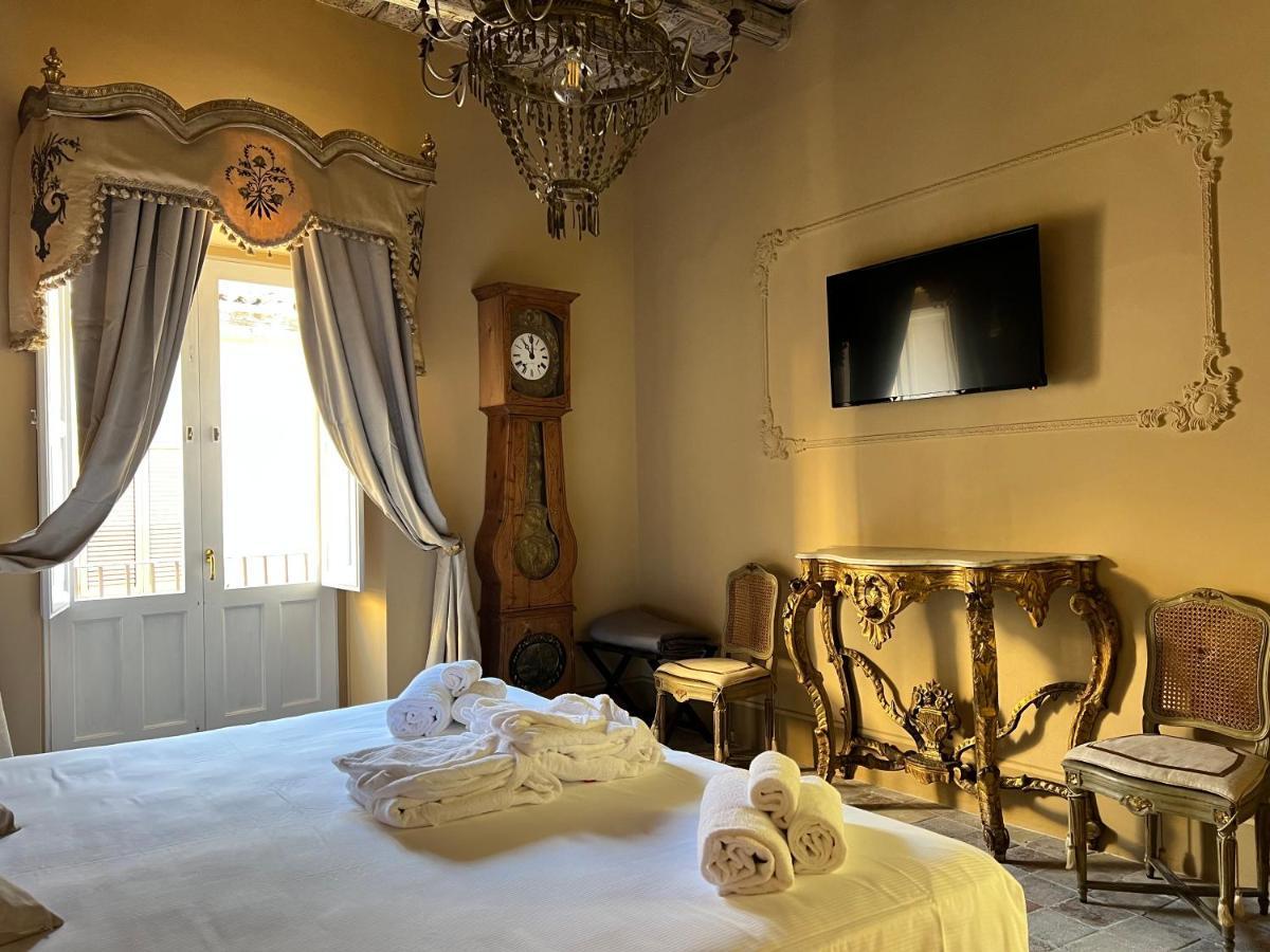 Casa Modica - Luxury Rooms Noto Bagian luar foto